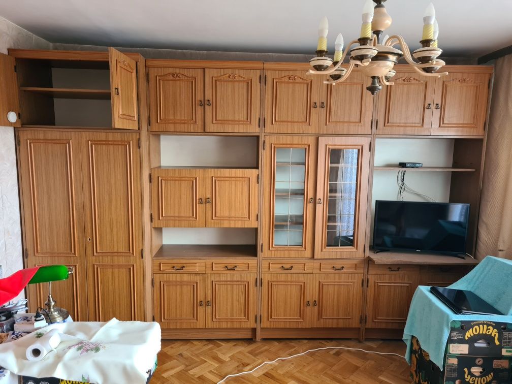 Sprzedam segment meble komplet 2.4m x 4m. Stan bardzo dobry.