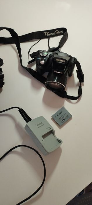 Máquina Fotográfica Canon com bolsa