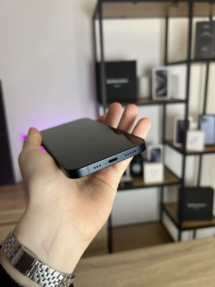 iPhone 13 128 GB Midnight + AirPods Pro 2