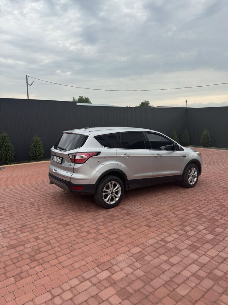 Ford Escape 2017 року