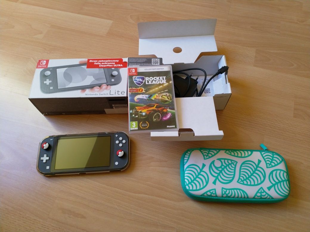 Zestaw Nintendo switch lite + etui + pokrowiec + gra + karta 32GB