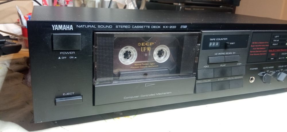 Magnetofon stereo Yamaha KX-200