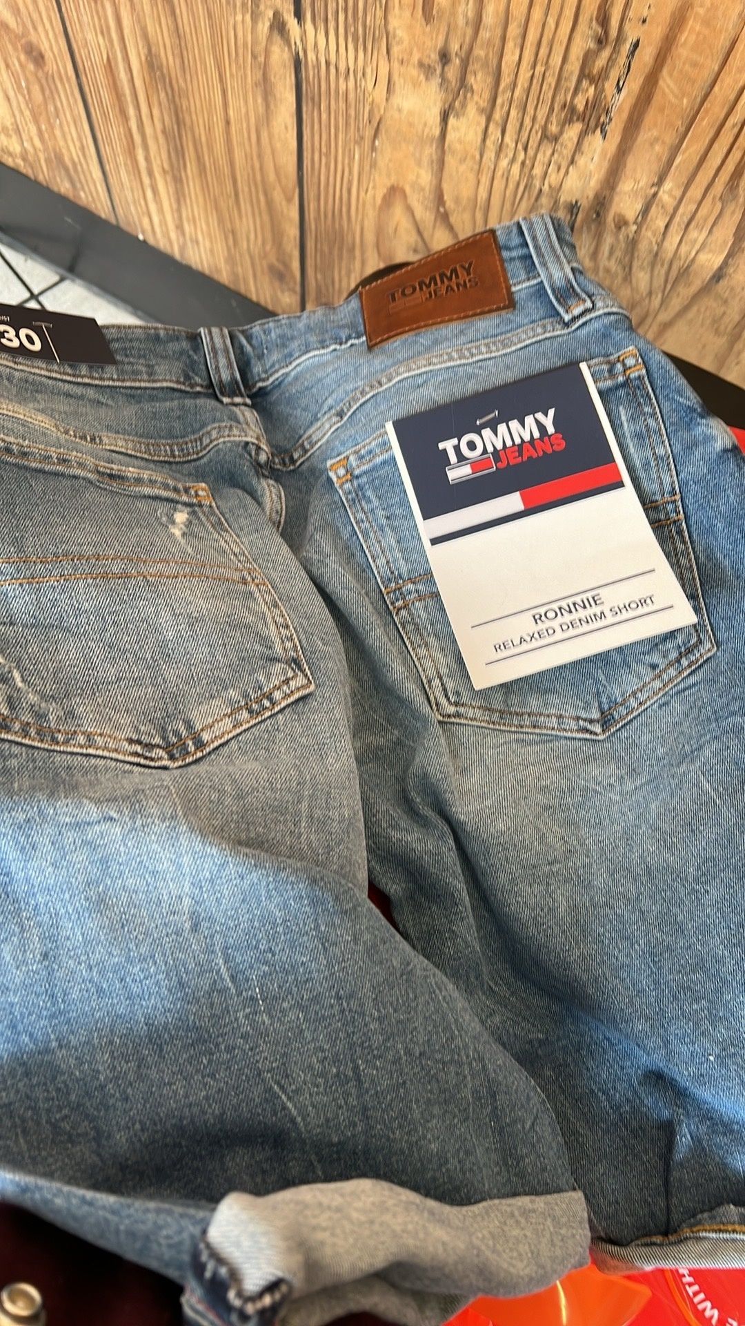 Spodenki krótkie Tommy Jeans 32