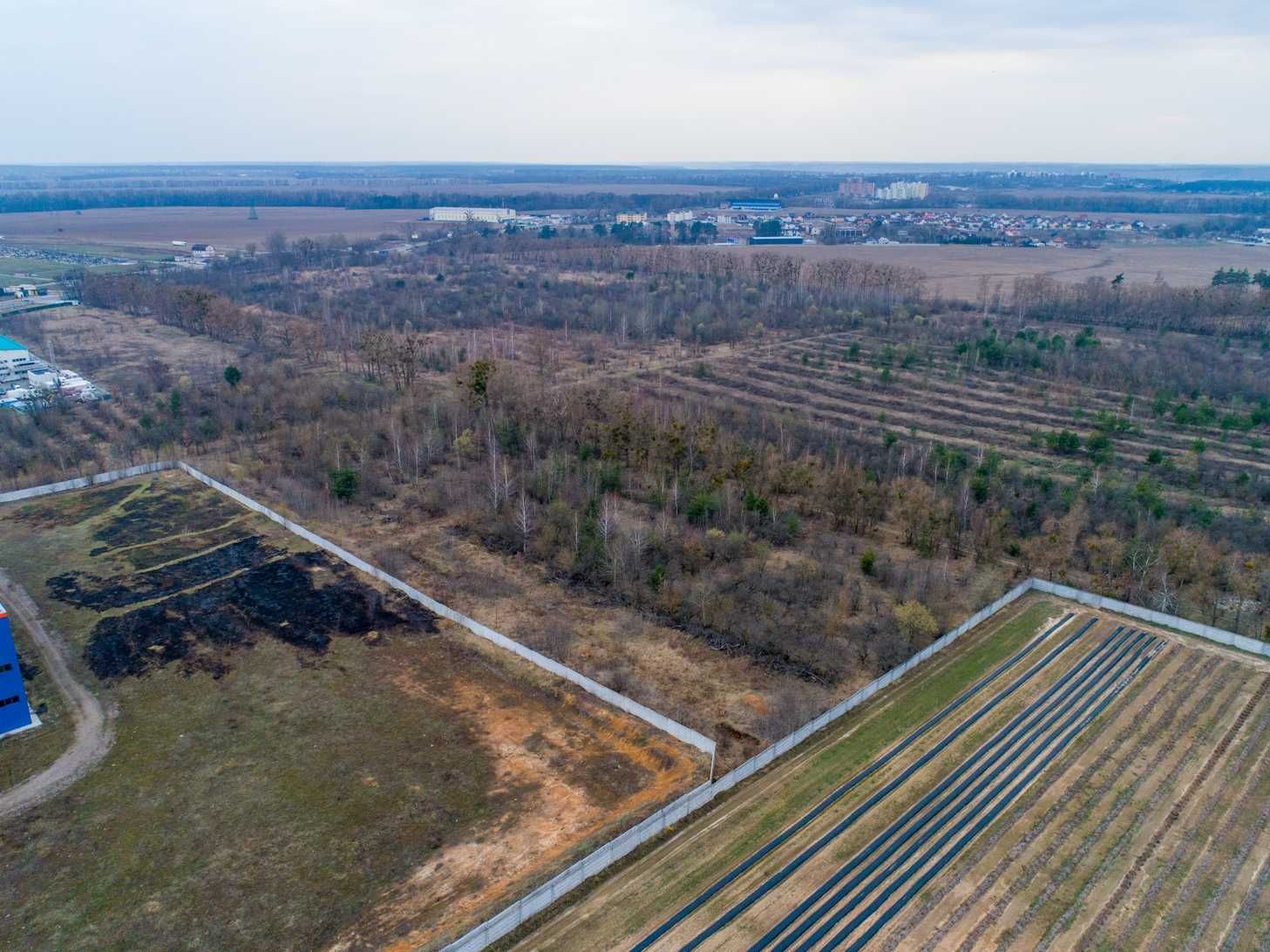 Без % Продам землю коммерческого назначения в с.Святопетровское