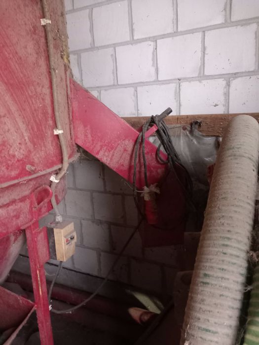 Mieszalnik pasz 2 tonowy