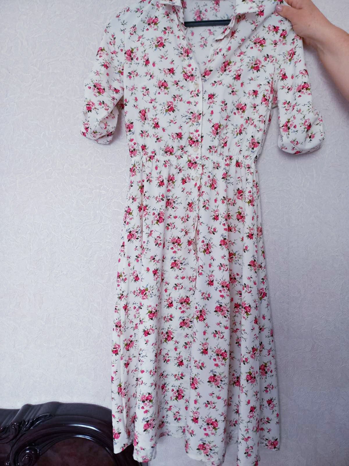 Святкова сукня в квітковий принт плаття