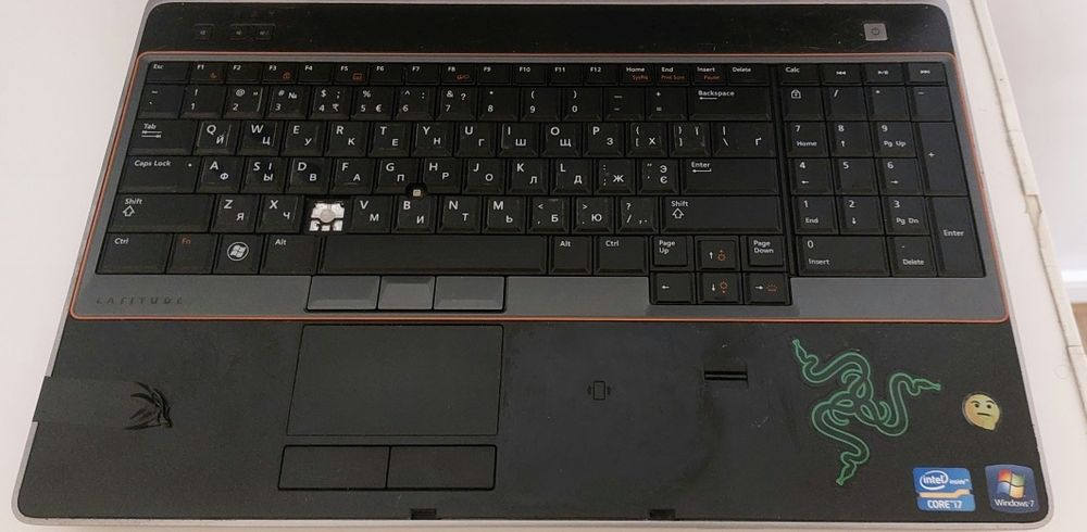 Ноутбук Dell pro support на запчастини