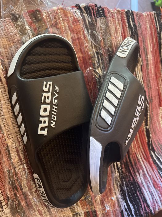 Капці шлёпки тапочки мягкие летние легкие красивые и удобные