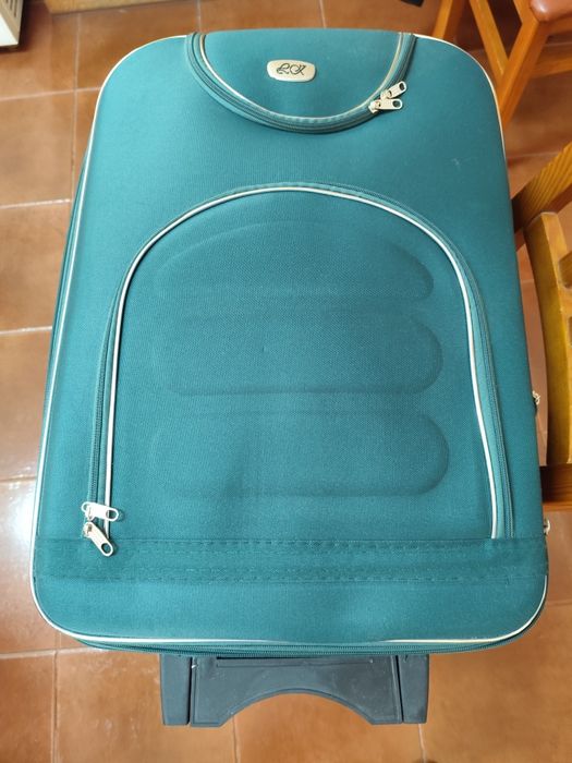 Mala de viagem e nécessaire - novos, nunca utilizados !