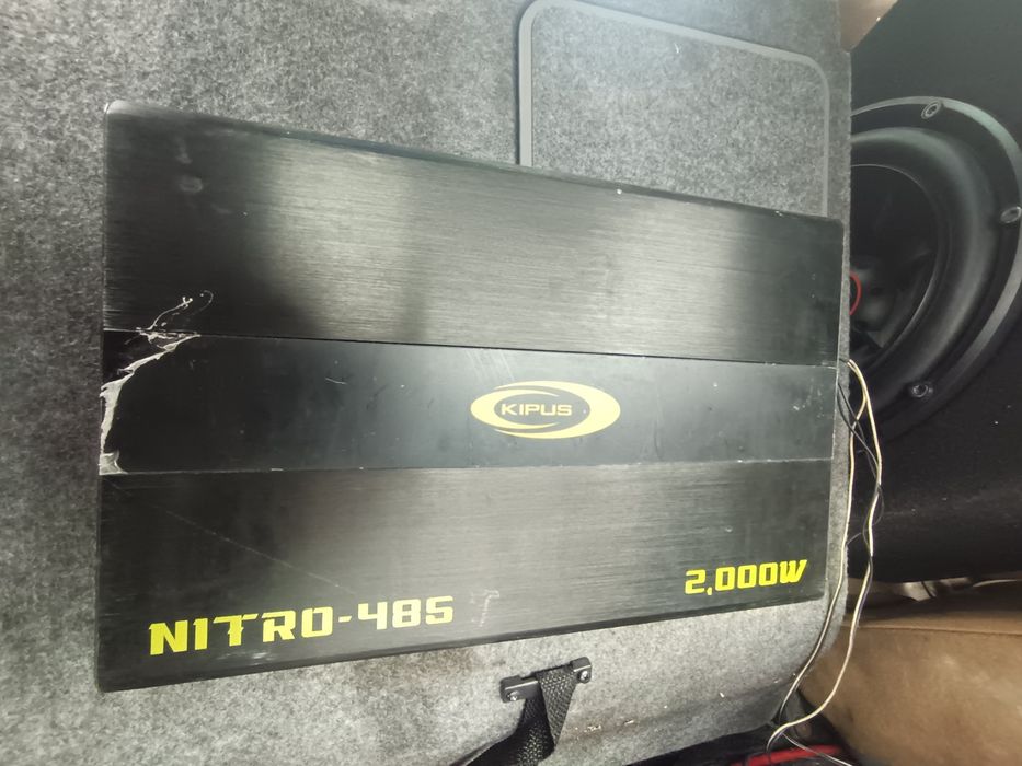 Subwoofers e amplificador