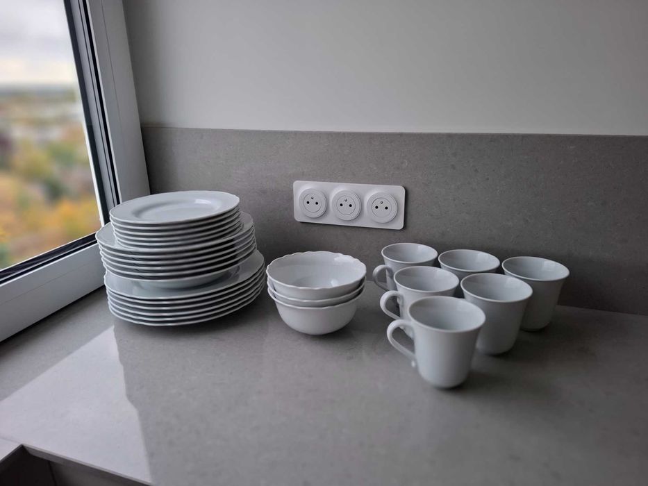 Piękny Serwis Obiadowy Kubki Idealny!