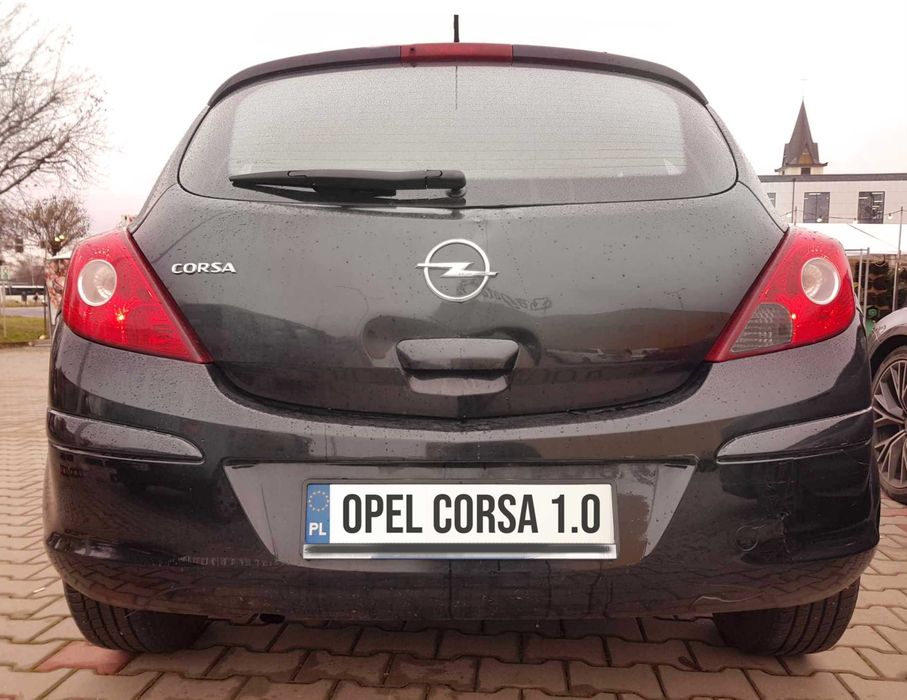 Opel Corsa D  1.0 benzyna  Kilma  5 os.