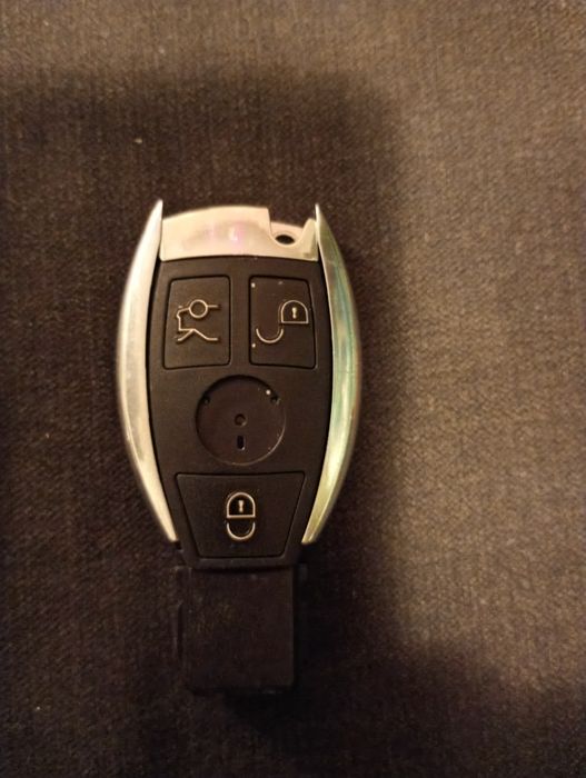 Obudowa nowa kluczyka rybka mercedes 3 guziki