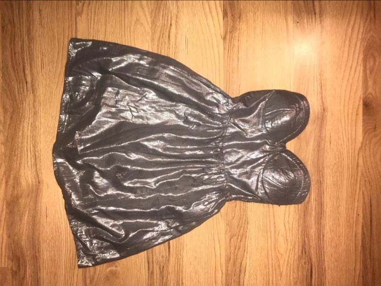 Sukienka Bershka blyszczaca z gorsetem push up r. S Wesele