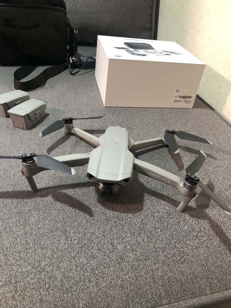 Квадрокоптер Dji mavic air 2 Fly More Combo