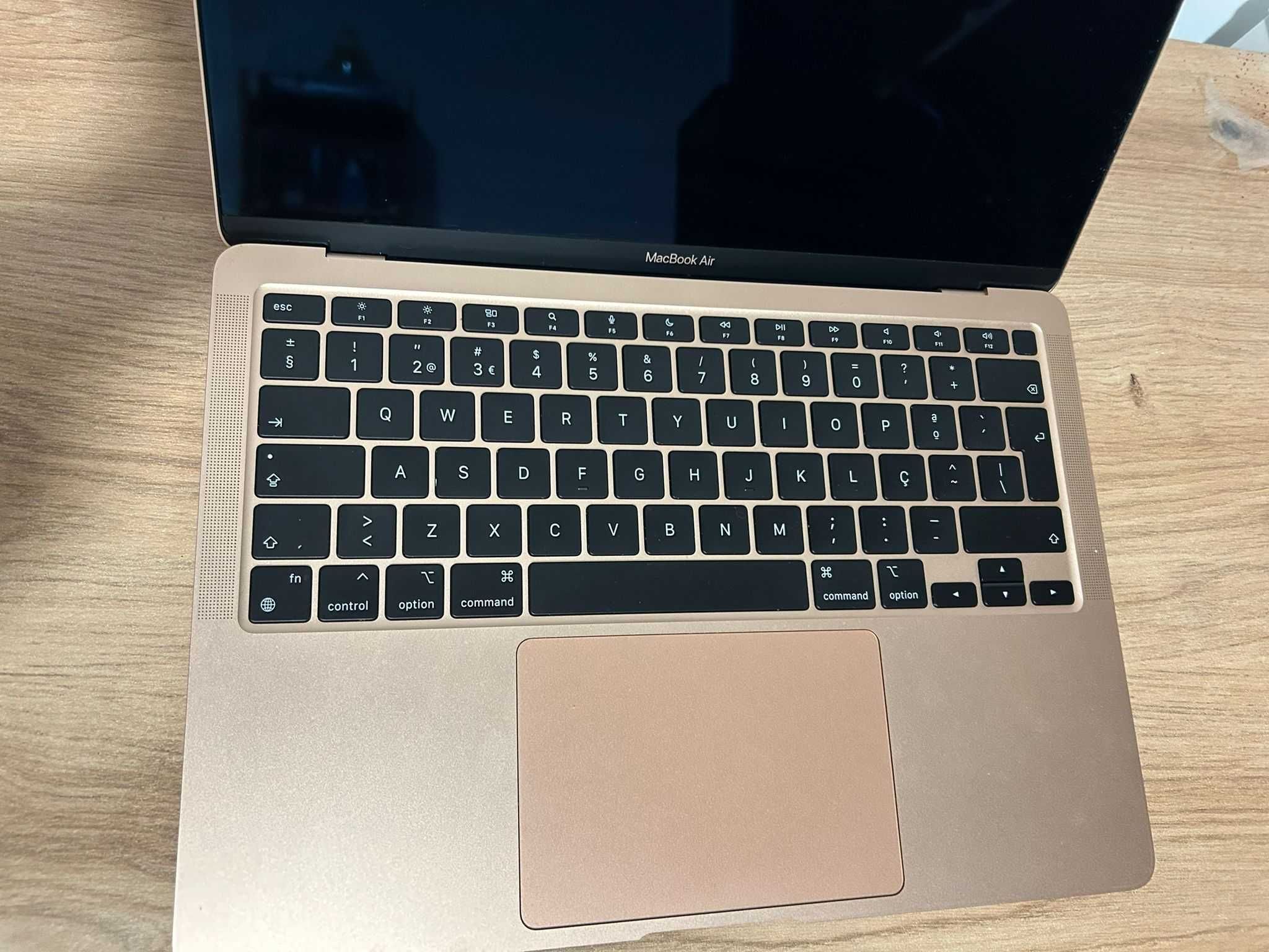 MacBook Air de 13" - Dourado - C/ Caixa - Praticamente novo