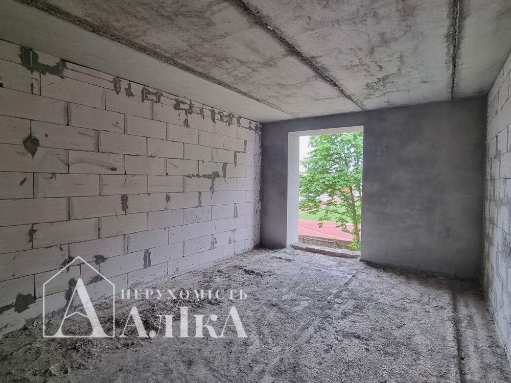 Продам 1-кімнатну квартиру в новобудові в центрі