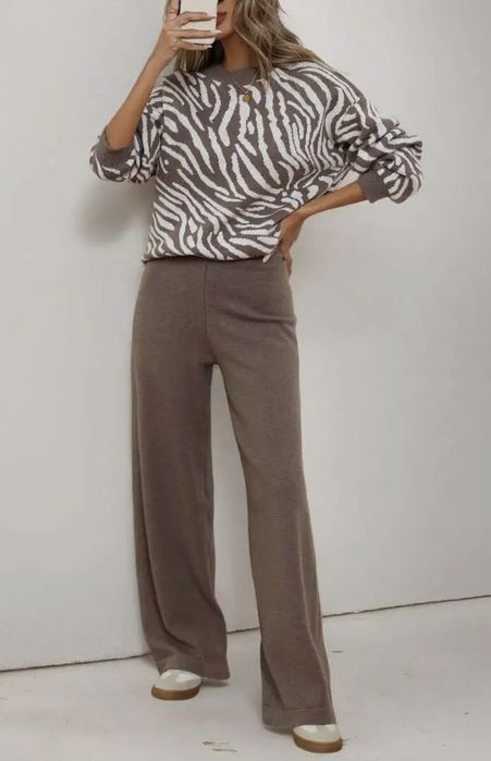 Якісний трендовий трикотажний костюм, розмір М-L