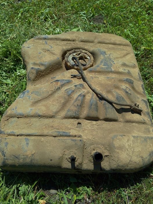 Паливний бак для jeep grand Cherokee 3 1