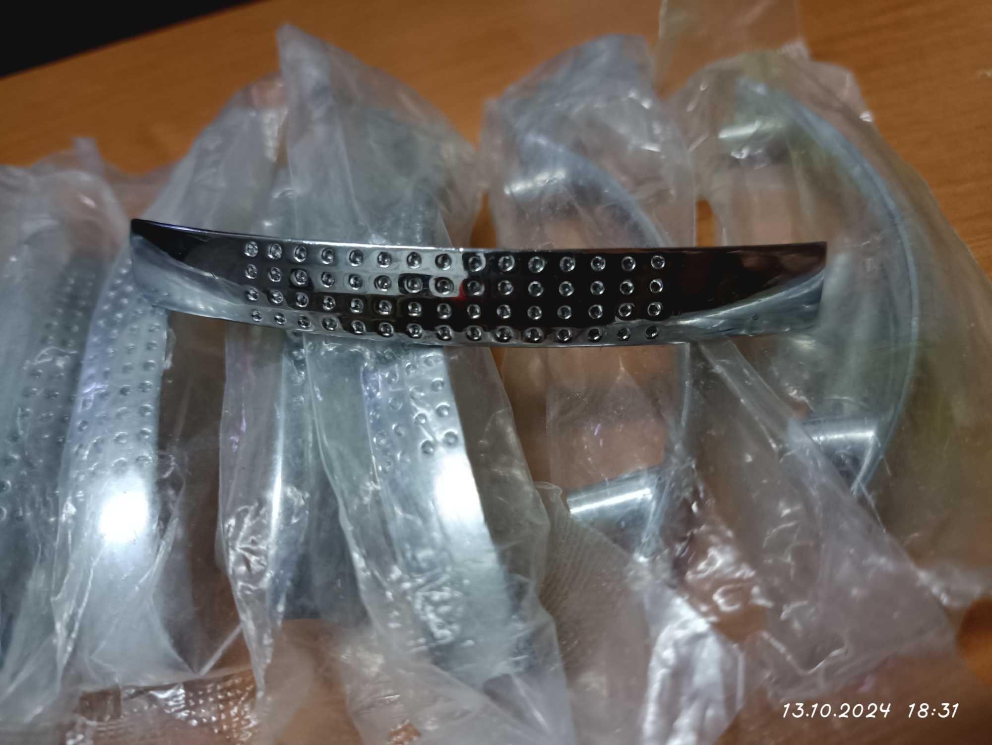 Продам новые мебельные ручки хром 64-е 10шт