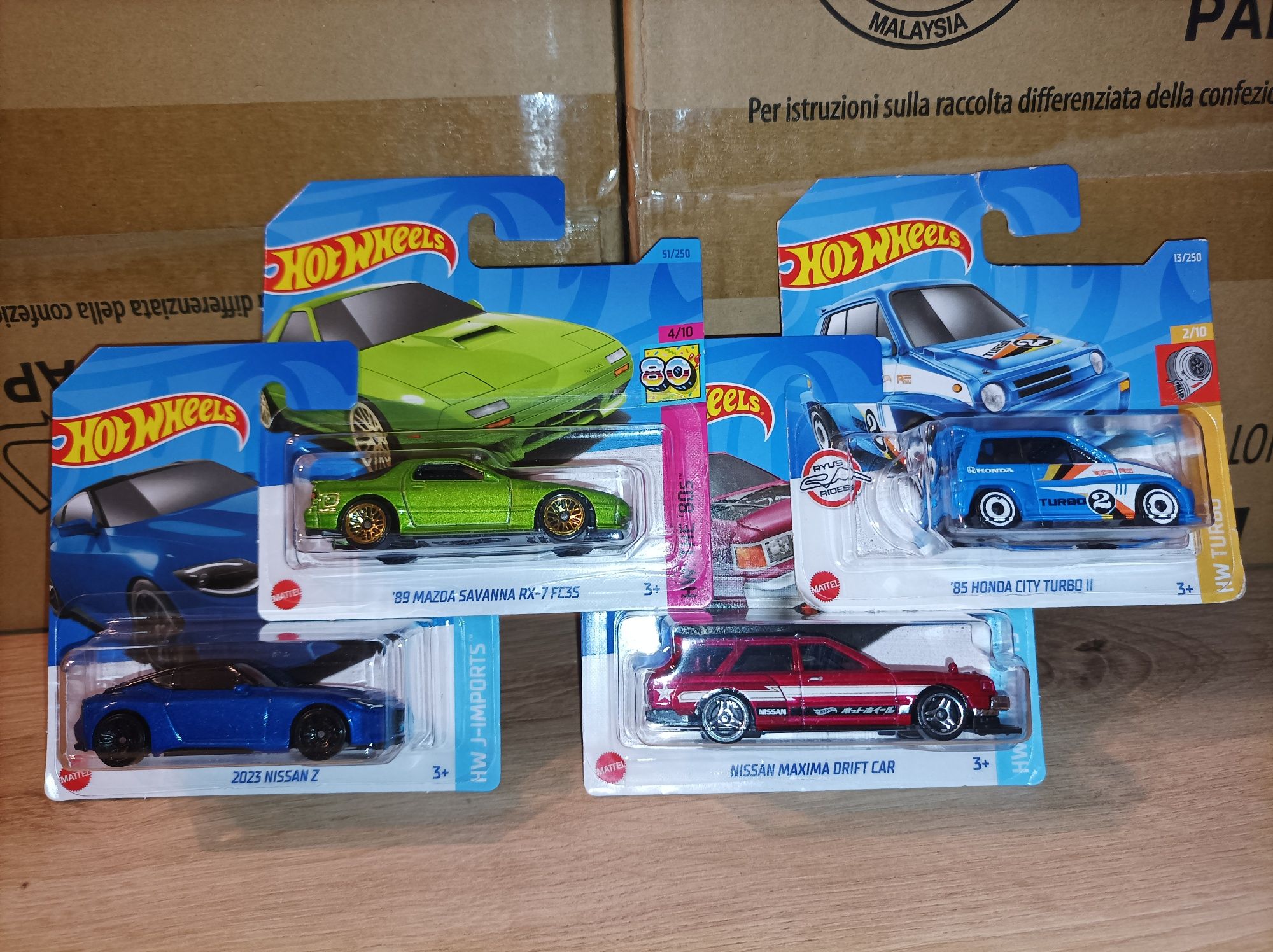 4 modele Hot Wheels kultowych samochodów japońskich