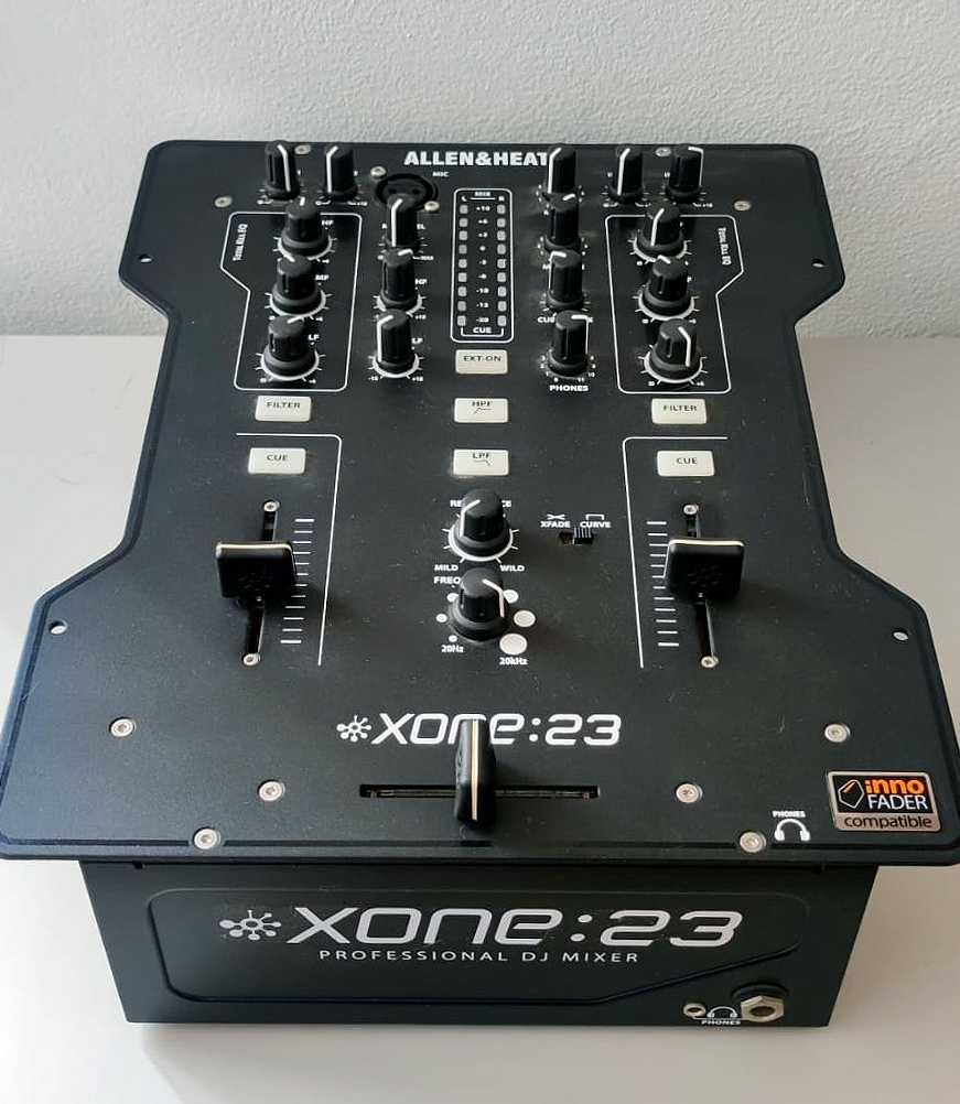 Mesa de mistura Allen & Heath Xone 23
