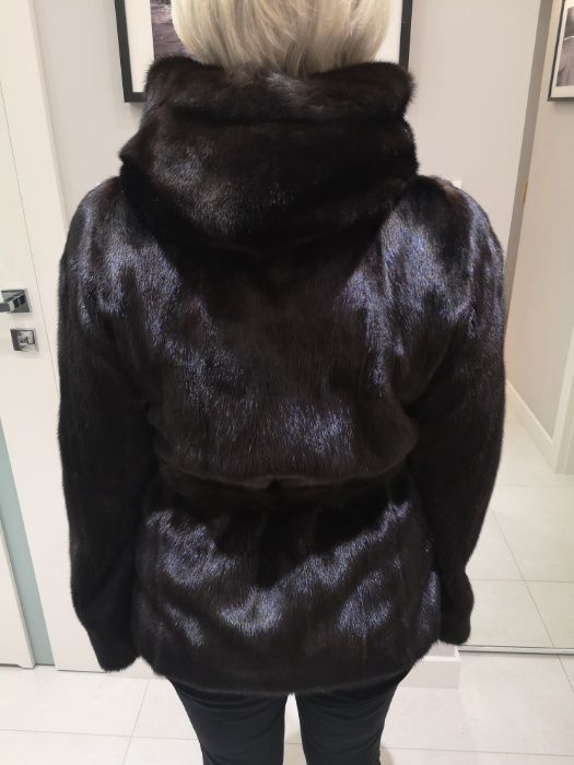 SAGA MINK futro damskie naturalne z norek kaptur czarne r. 40-42