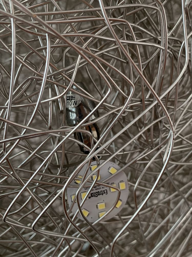 Candeeiro de tecto metálico