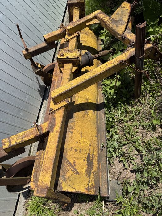 Щітка підмітач до трактора