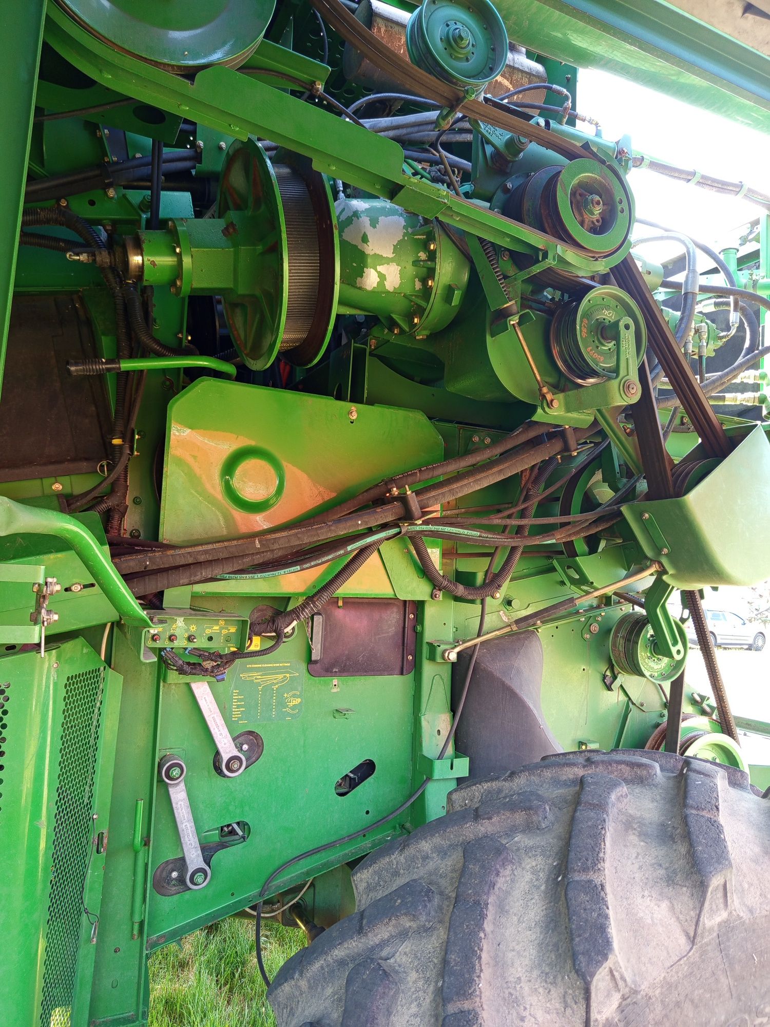 Зернозбиральний комбайн John Deere 9770