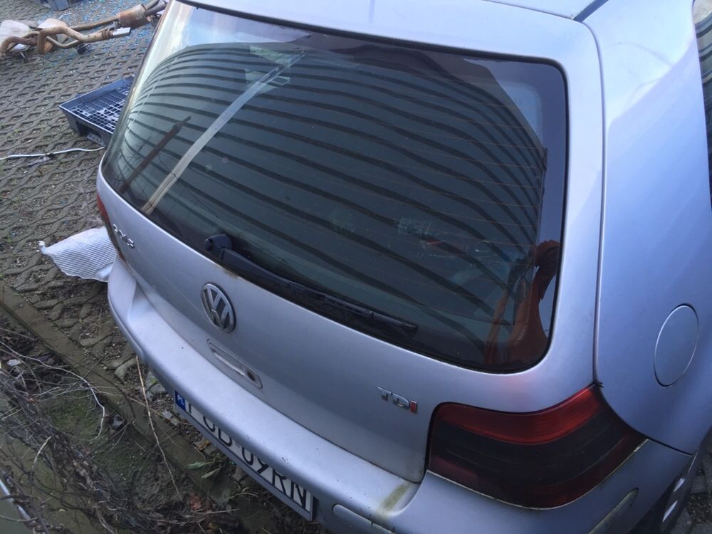 Tyl kompletny klapa zderzak VW golf IV 3D