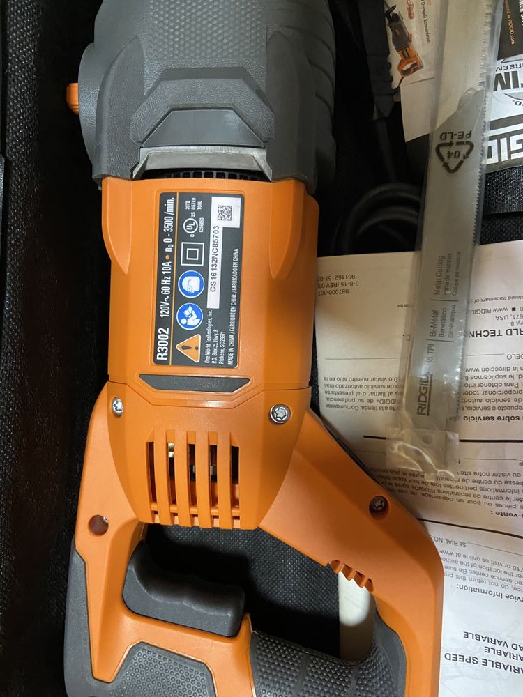 Топовая сабельная пила Ridgid R3002