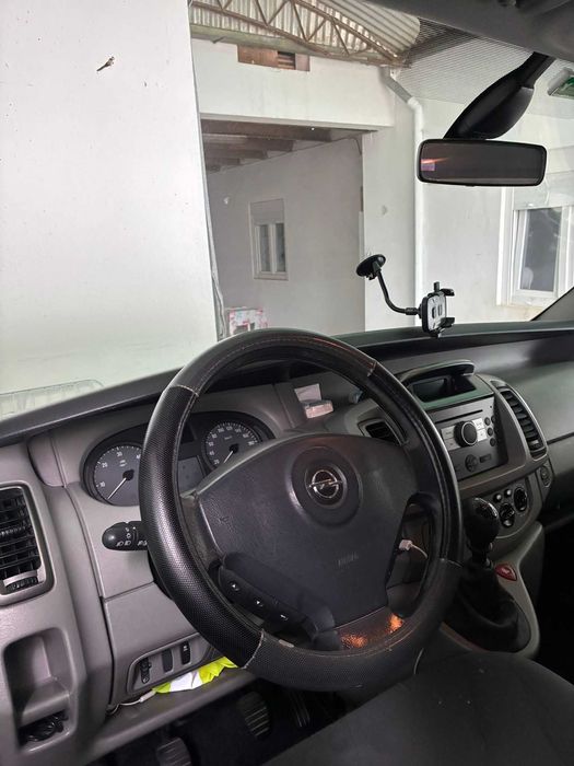 OPEL VIVARO em ótimo estado