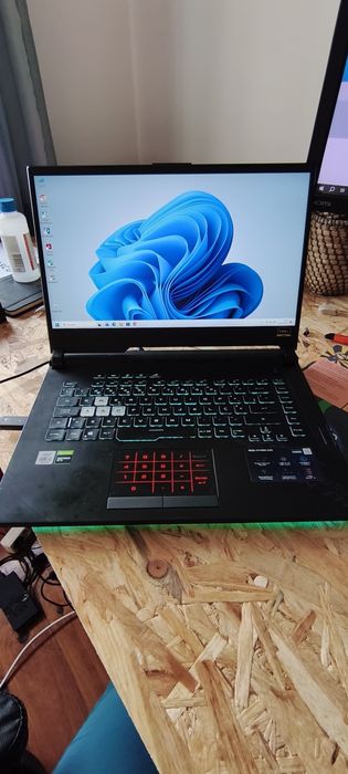 asus g strix 15 como novo