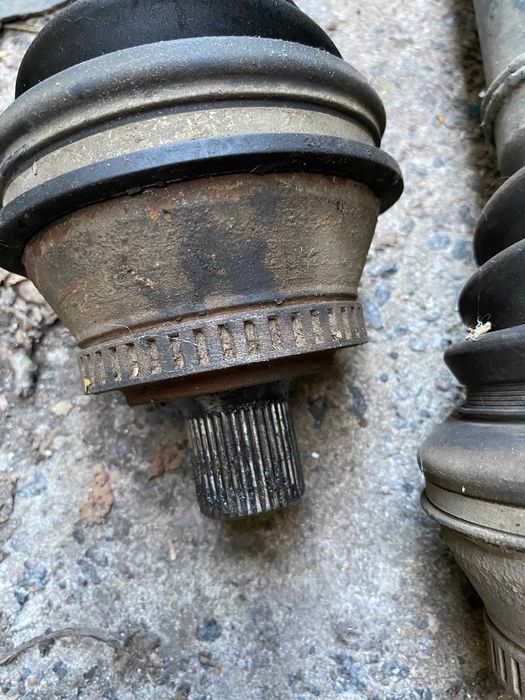 Кардани передні  Ауди А 6 С 5 під коробку автомат