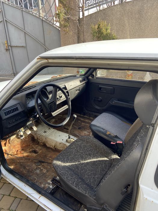 Таврия 1102 ,1992 года , 1,2