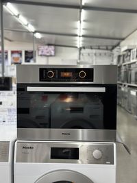 Духова шафа Miele H 5061 В з функцією конвекції з парою