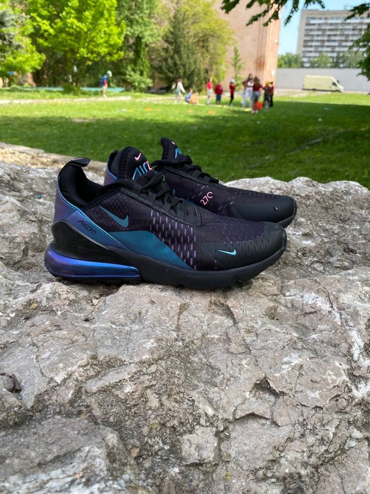 кросівки Nike AIR MAX 270