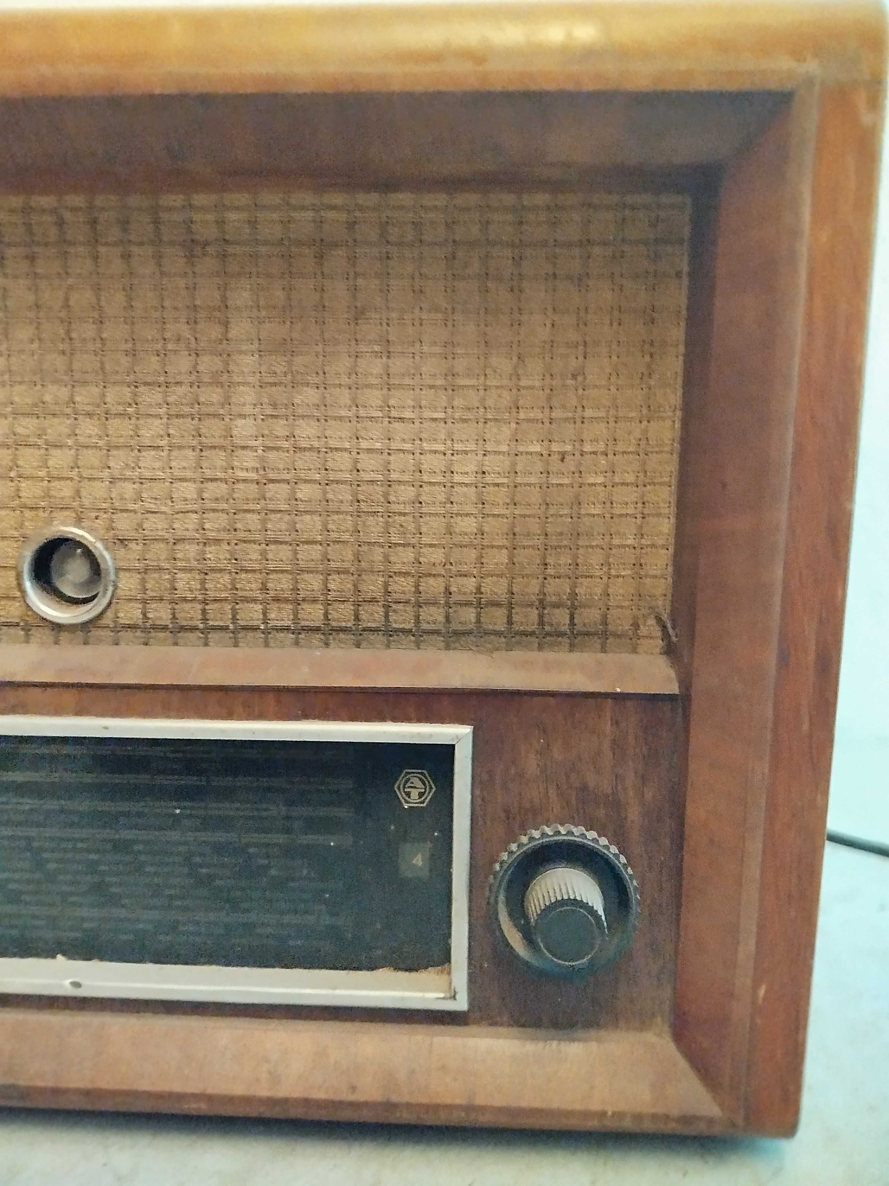 Radio AT Super 660 Wk3 stan nie znany na części ?