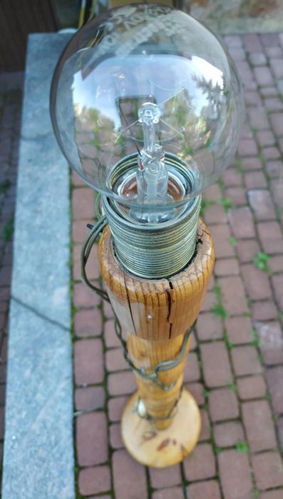 Słupek lampa stojąca drewniana Prl