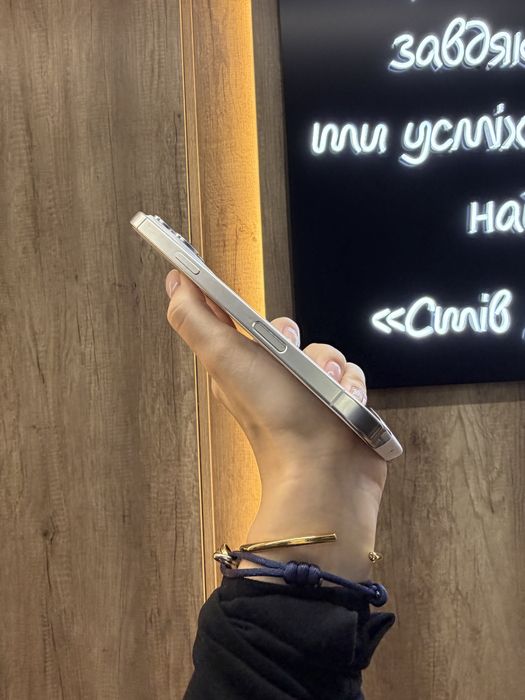 Used IPHONE 16Pro Max 256 White Titanium Neverlock Костюшка,5 igrand