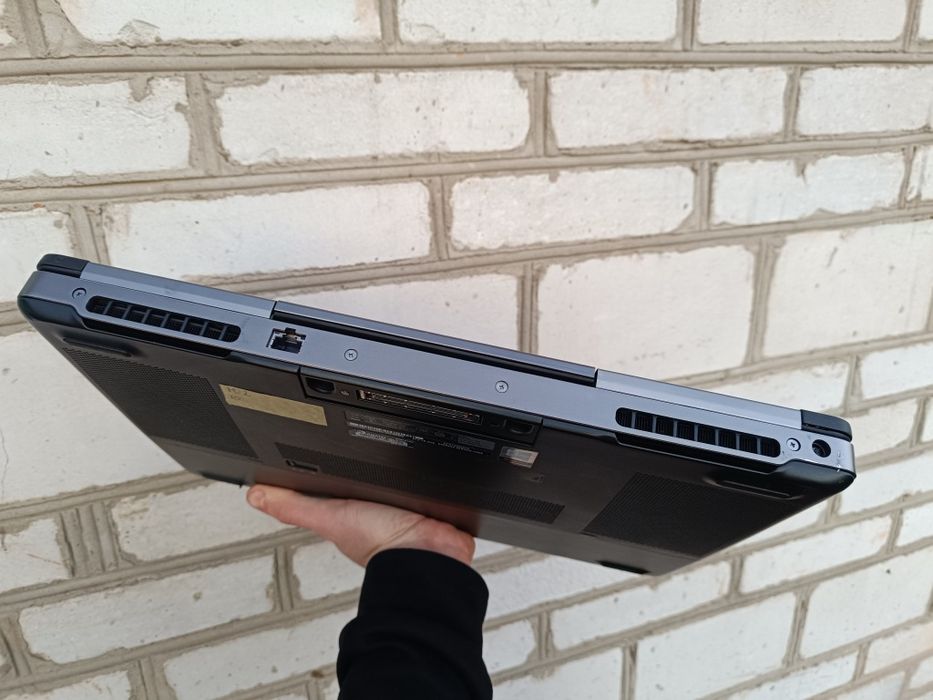 Зі сканером відбитку Ігровий ноутбук Dell (i7 7700HQ/32/512/M2200 4gb)