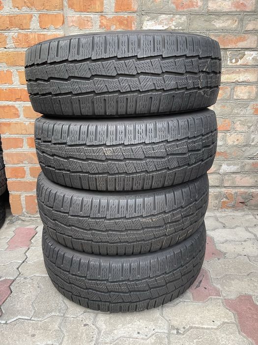 Резина Зима б/у Michelin 215/60R17C