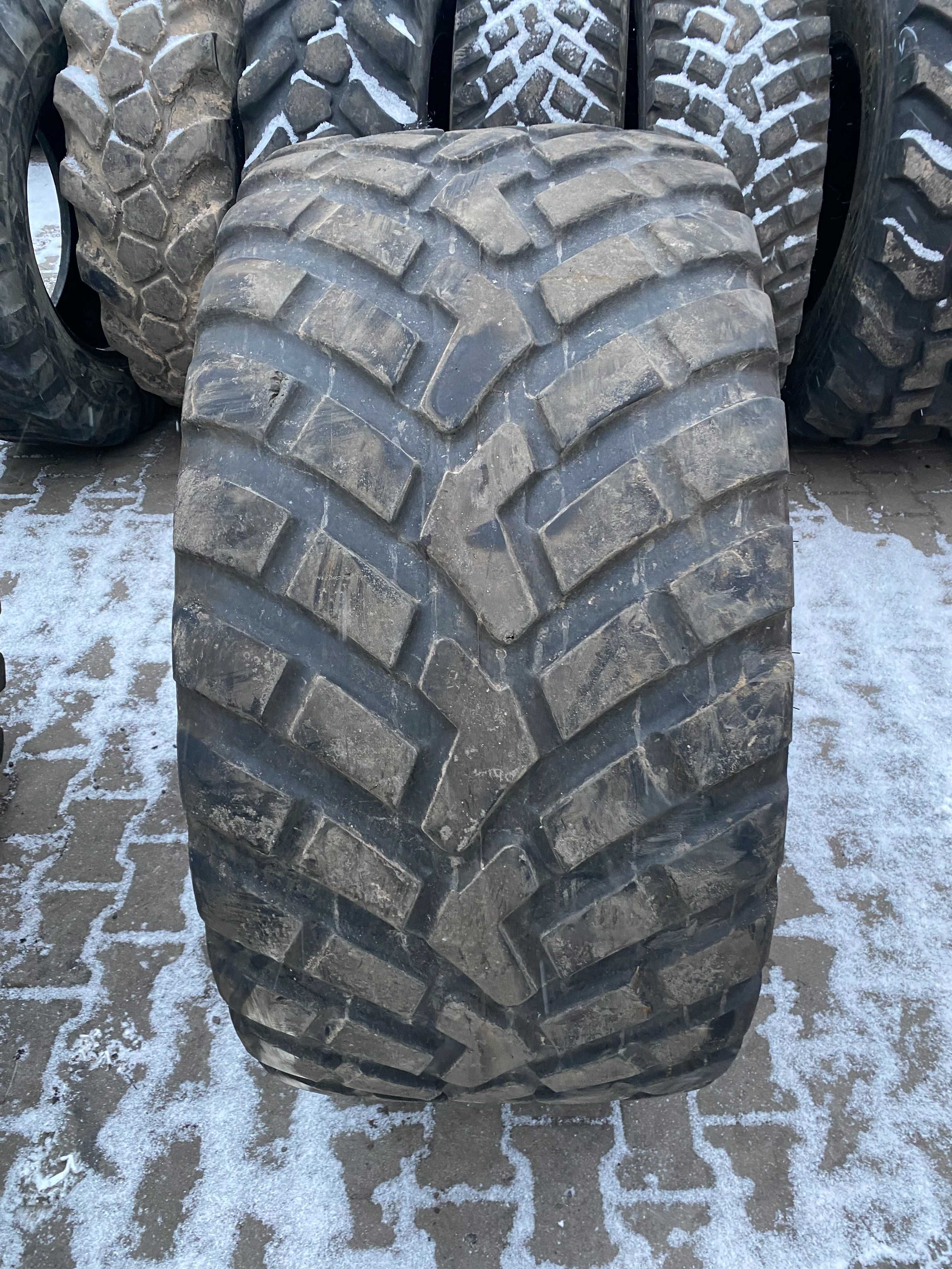 560/60r22.5       BKT