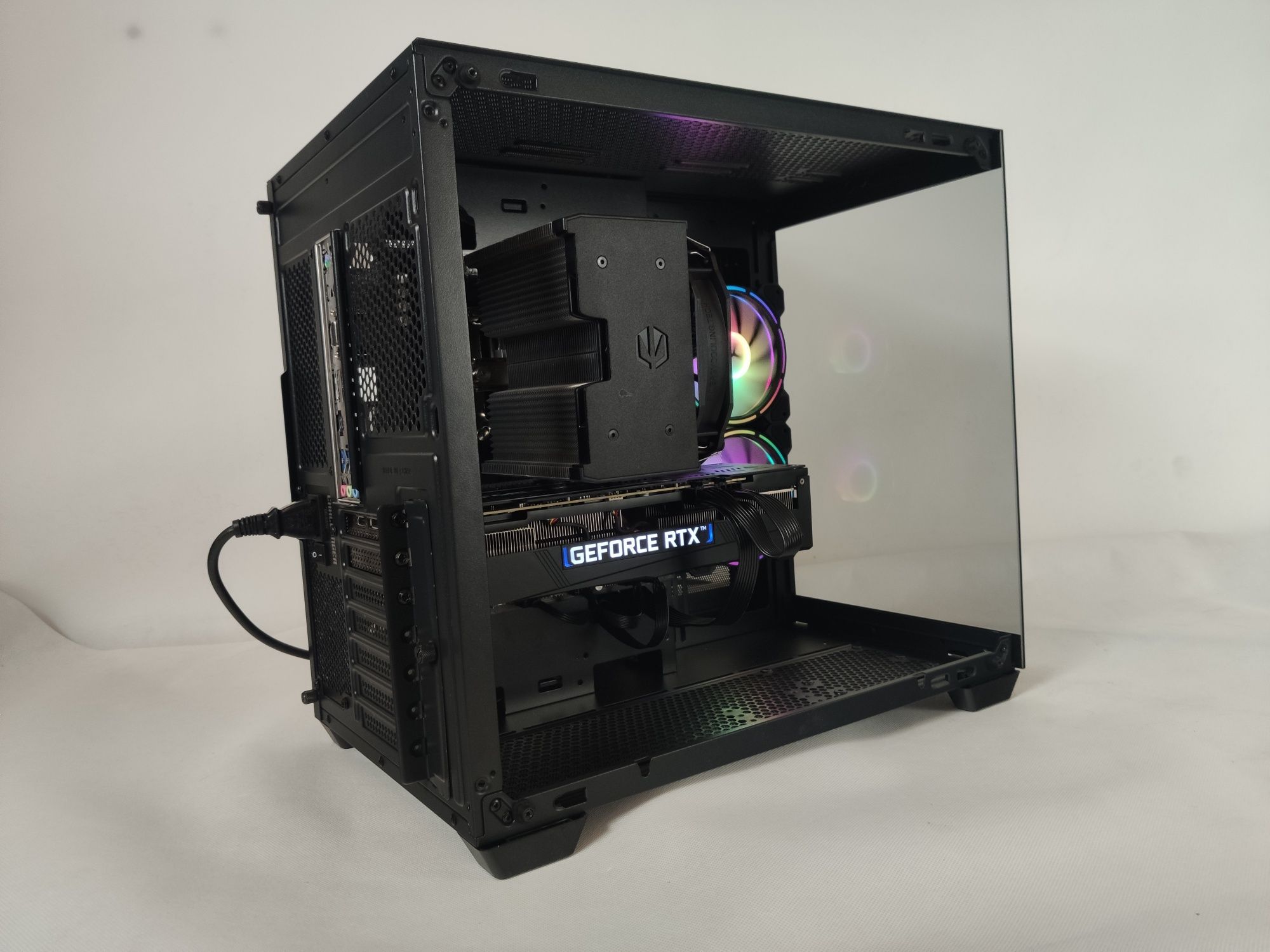 Komputer Gamingowy i7-13700, RTX 5070, 32 GB,SSD,Win 11,USDT