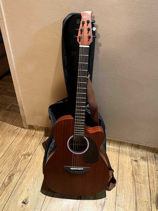 Sprzedam gitarę elektroakustyczną