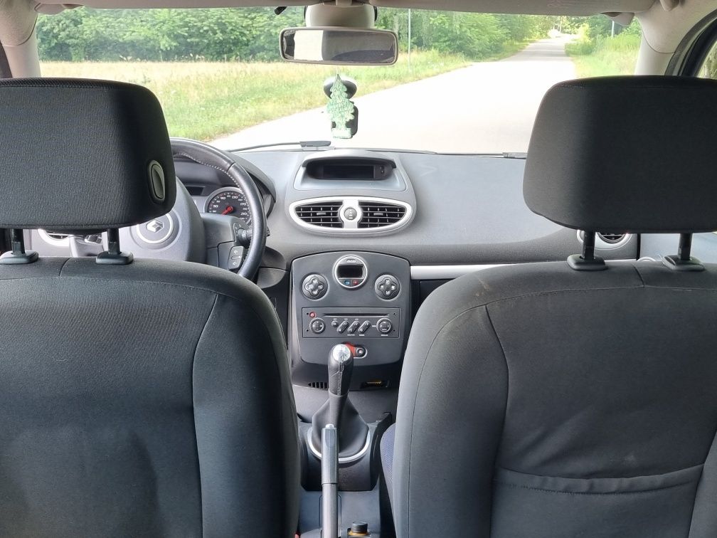 Renault Clio 1.6 benzyna klimatronik podsw. zakrętów