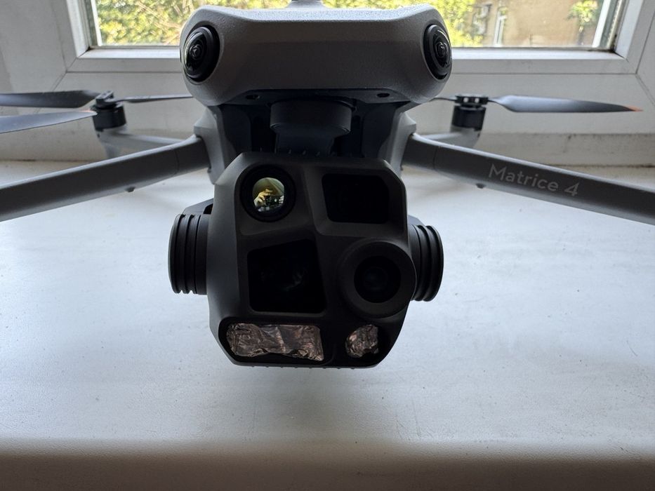 DJI Matrice 4T нічний