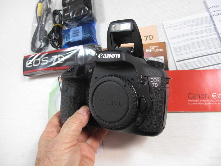 Canon 7D só 5 mil disparos, com ou sem lentes - Ver descrição