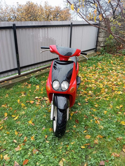 Продам скутер ямаха  neos